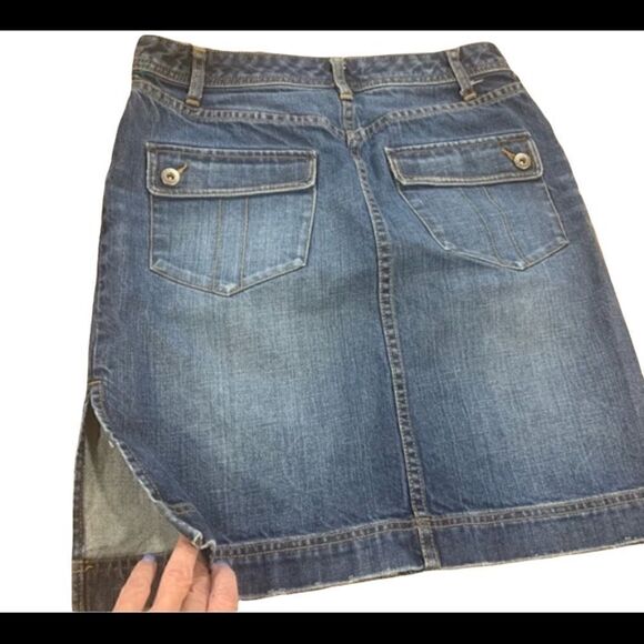 Tommy Hilfiger Distressed Denim A-Line Mini-Skirt, Size 4 - Picture 2 of 7